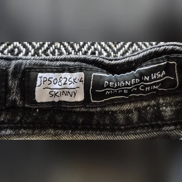 Miss Me Black Skinny Jeans Size 30 - Picture 9 of 10